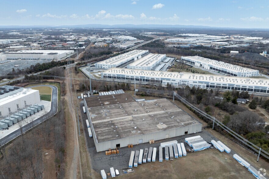 Primary Photo Of 8326 Bethlehem Rd, Manassas Warehouse For Sale