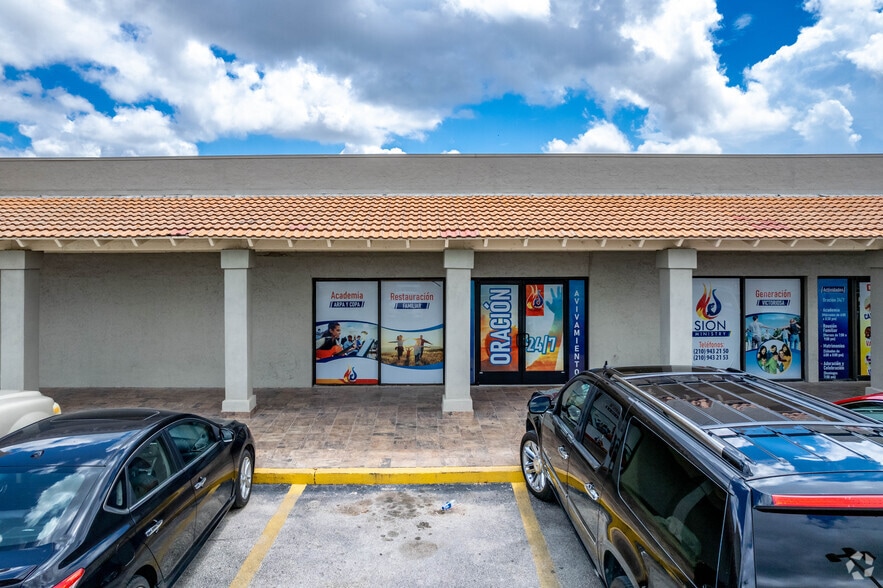 More Photos Of 4429-4455 Walzem Rd, San Antonio General Retail For Lease