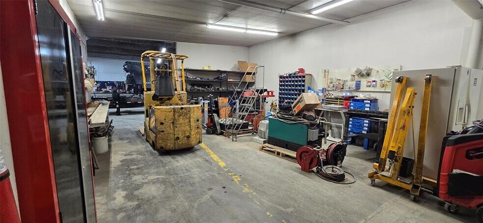 More Photos Of 3005 Prospect Ave, Helena Industrial For Sale