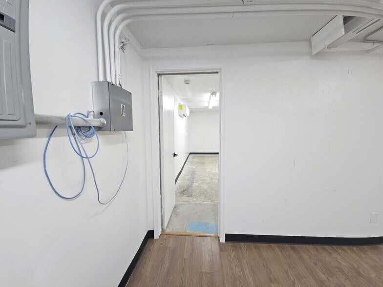 More Photos Of 10135 S Barrackman Rd, Mohave Valley Light Distribution For Lease