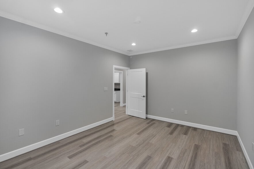 More Photos Of 7912 Preston Rd, Frisco General Retail For Lease