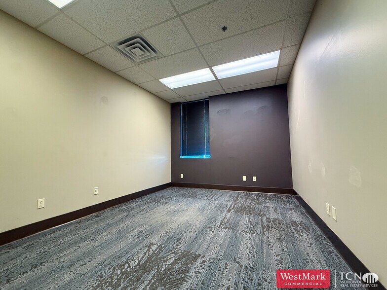 More Photos Of 1611 10th St, Lubbock Office For Lease