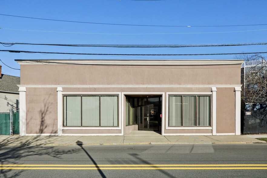 Primary Photo Of 7-9 Ridgefield, Ridgefield Park Flex For Lease