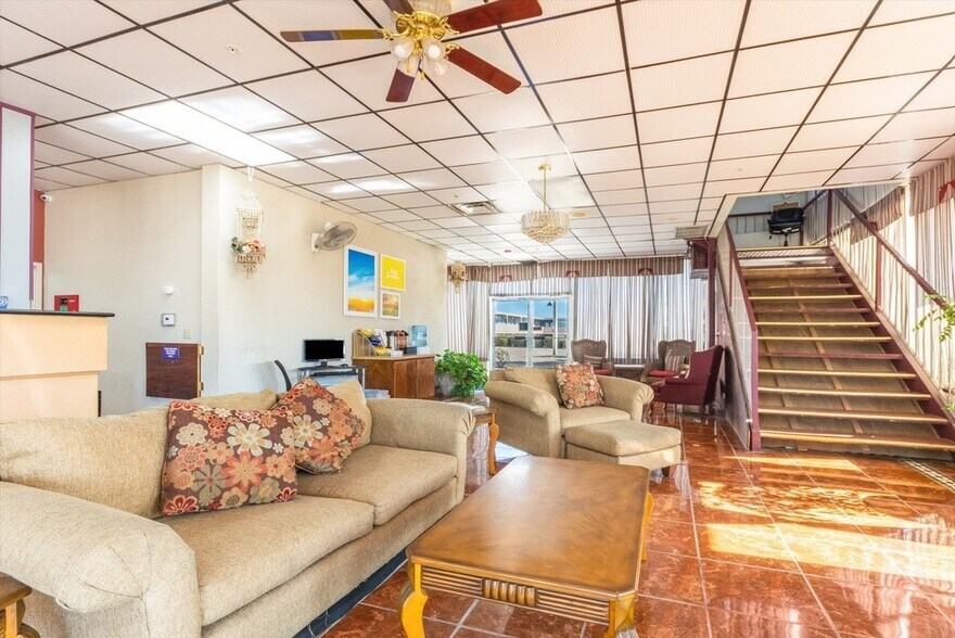 More Photos Of 2500 S Main St, Elk City Hotel For Sale