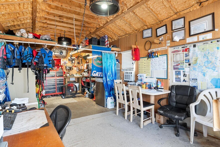 More Photos Of 1006 W Burleigh Blvd, Tavares General Retail For Sale