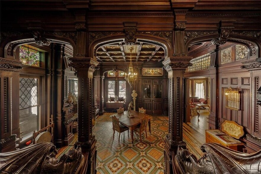 More Photos Of 809 Hall St, Saint Joseph Hospitality For Sale