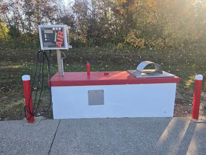 More Photos Of 4111 Hwy 62 W, Boonville Carwash For Sale