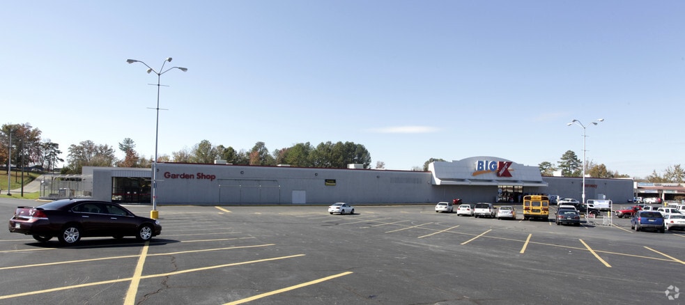 More Photos Of 6909 Maynardville Pike, Knoxville Freestanding For Lease