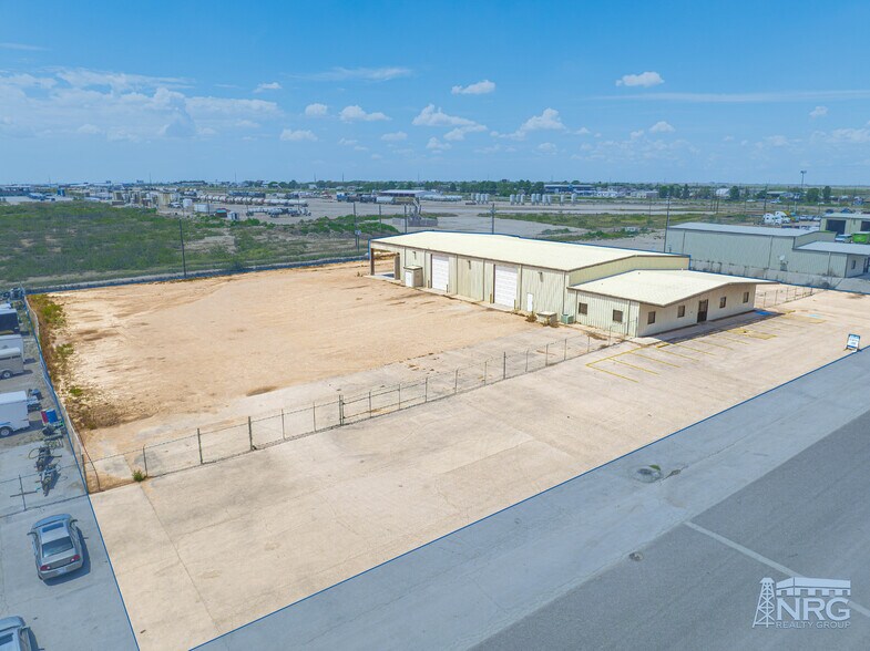 More Photos Of 2708 S County Road 1242, Midland Warehouse For Lease