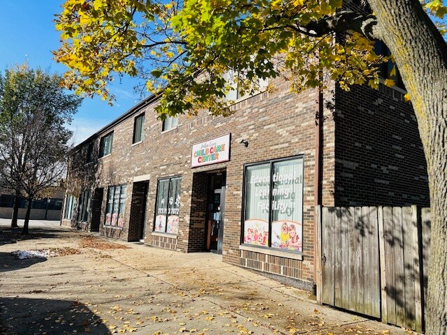 More Photos Of 5801 N Northwest Hwy, Chicago Apartments For Sale