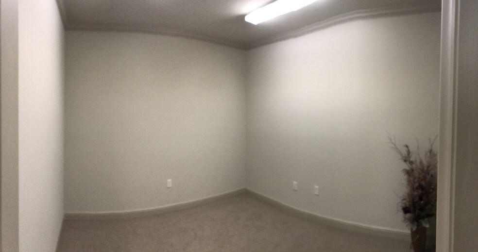 More Photos Of 5592 Davis Blvd, North Richland Hills Office Residential For Sale
