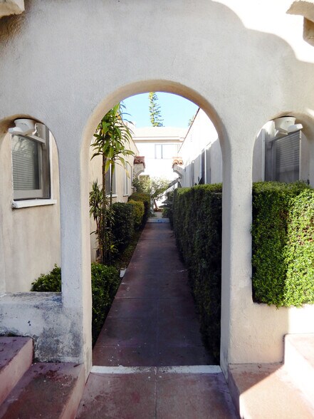 More Photos Of 1117-1125 Loma Ave, Long Beach Apartments For Sale