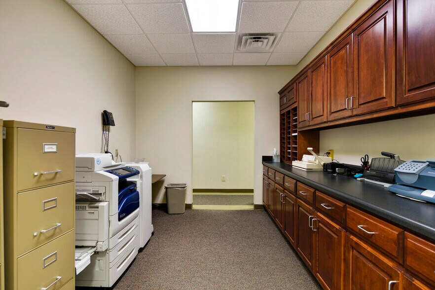 More Photos Of 6205 Raeford Rd, Fayetteville Office For Sale