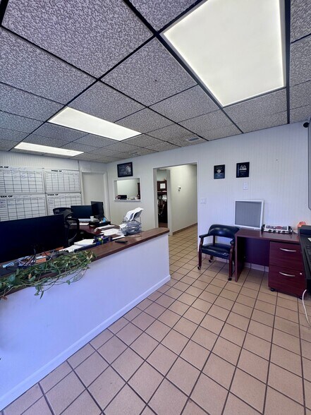 More Photos Of 3973 Arnold Ave, Naples Warehouse For Sale