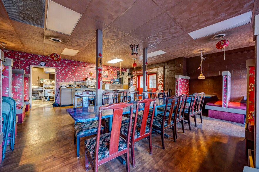 More Photos Of 627 S Columbia Ave, Connell General Retail For Sale