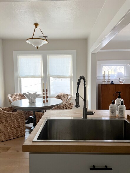 More Photos Of 6-10 Bank St, San Anselmo Storefront Retail Residential For Sale