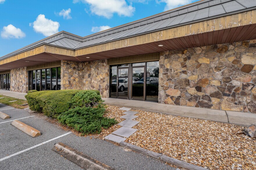 More Photos Of 567 Avenue K SE, Winter Haven Office For Sale