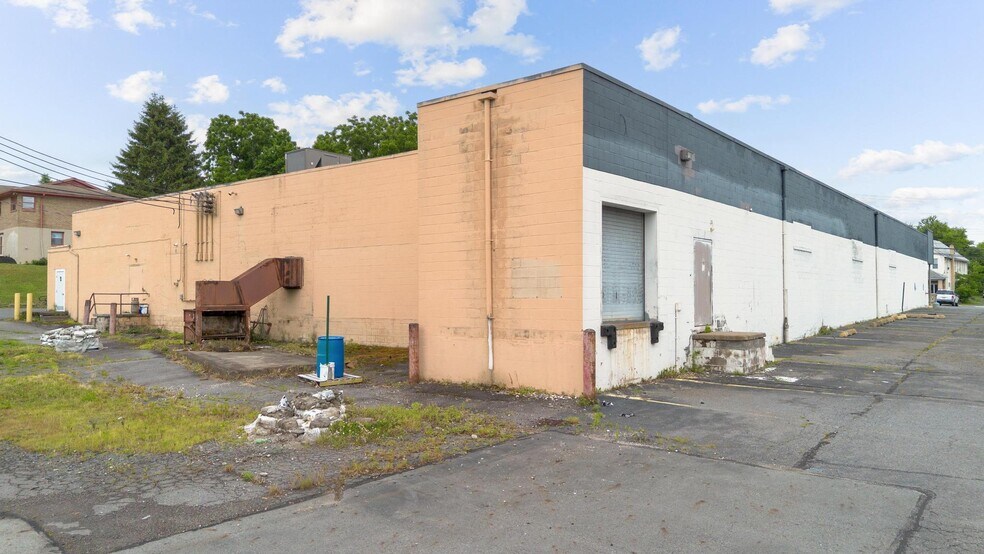 More Photos Of 629 S Main St, Old Forge Freestanding For Lease