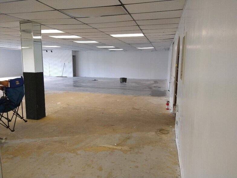 More Photos Of 3710 Us Highway 92 E, Lakeland Warehouse For Lease