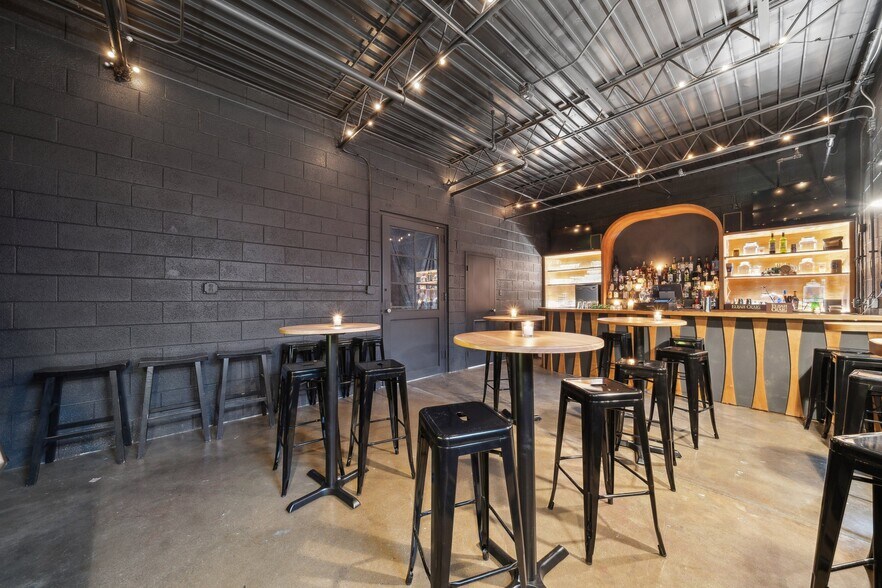 More Photos Of 704 Dawn St, Richmond Warehouse For Sale