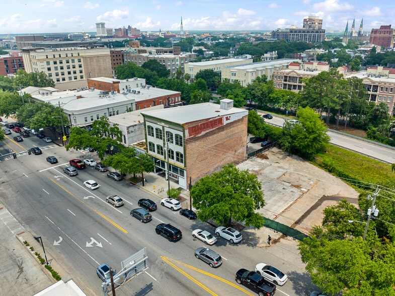 More Photos Of 408-410 Martin Luther King Jr Blvd, Savannah Storefront Retail Residential For Sale