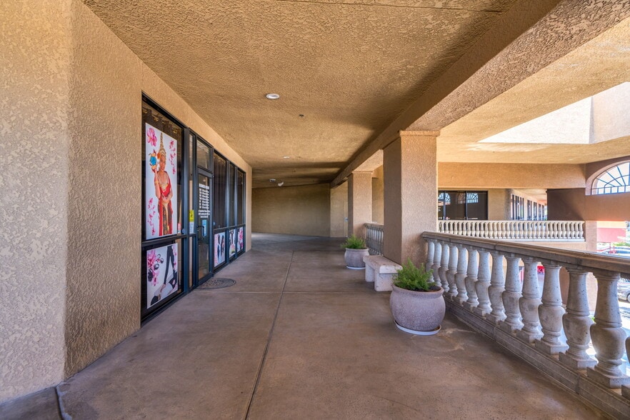 More Photos Of 1101 N Wilmot Rd, Tucson Unknown For Lease