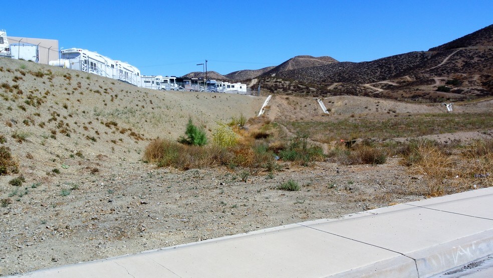 More Photos Of Camino Del Norte, Lake Elsinore Land For Lease