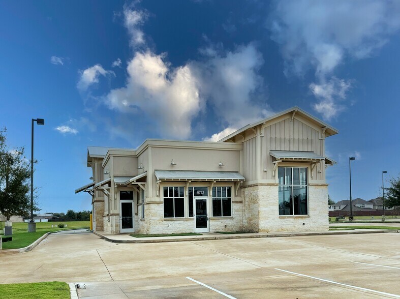 More Photos Of 8722 Barker Cypress Rd, Cypress Restaurant For Lease