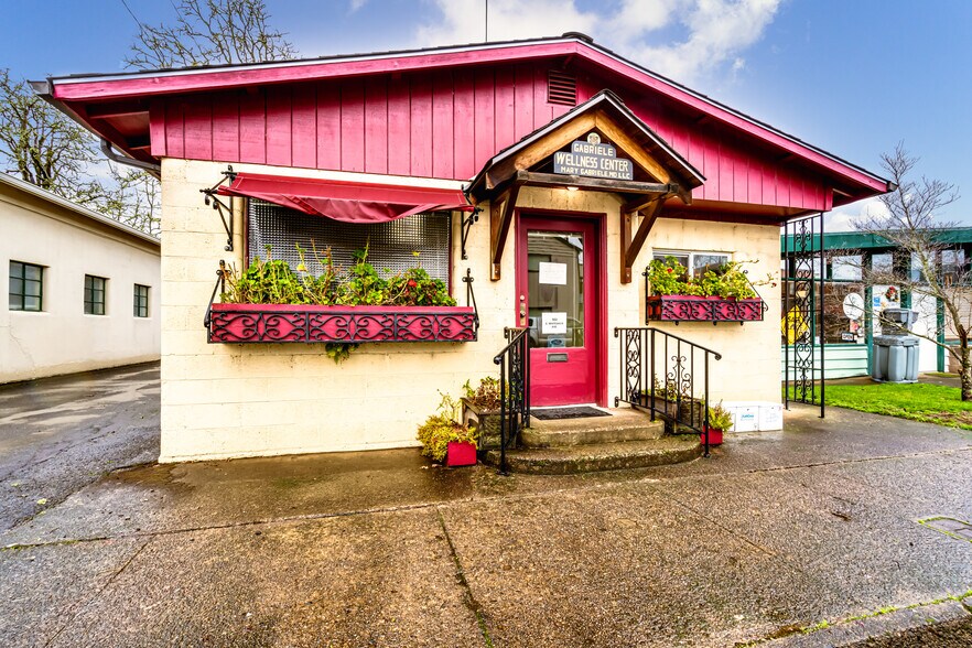 More Photos Of 502 E Whiteaker Ave, Cottage Grove Medical For Sale