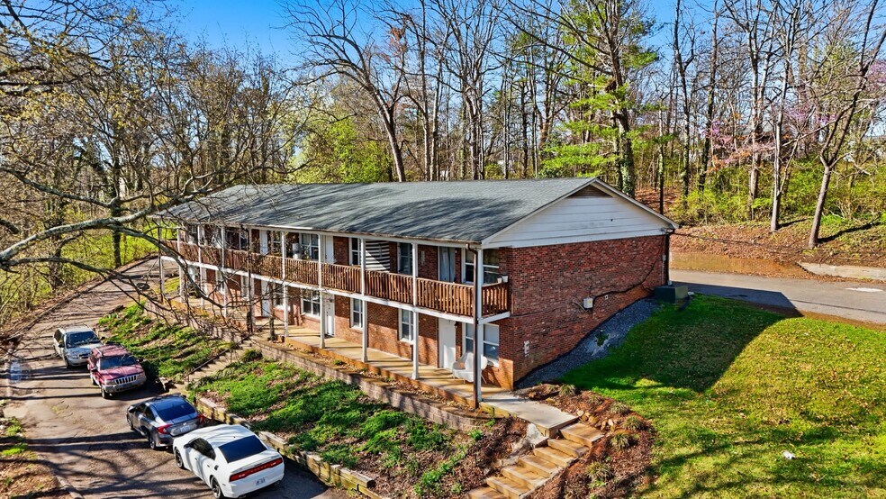 More Photos Of 1075 NW 7th Ave, Hickory Apartments For Sale