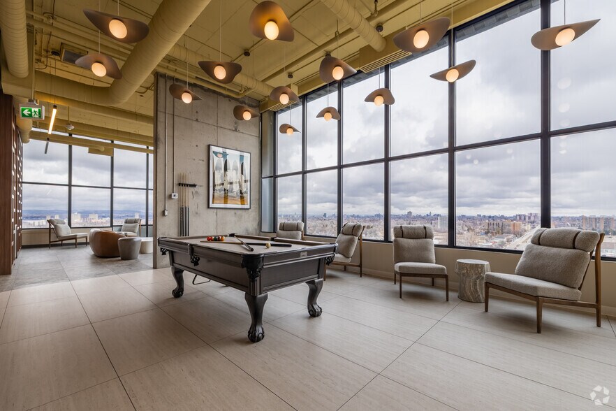 More Photos Of 2140 Baseline, Ottawa Apartments For Lease