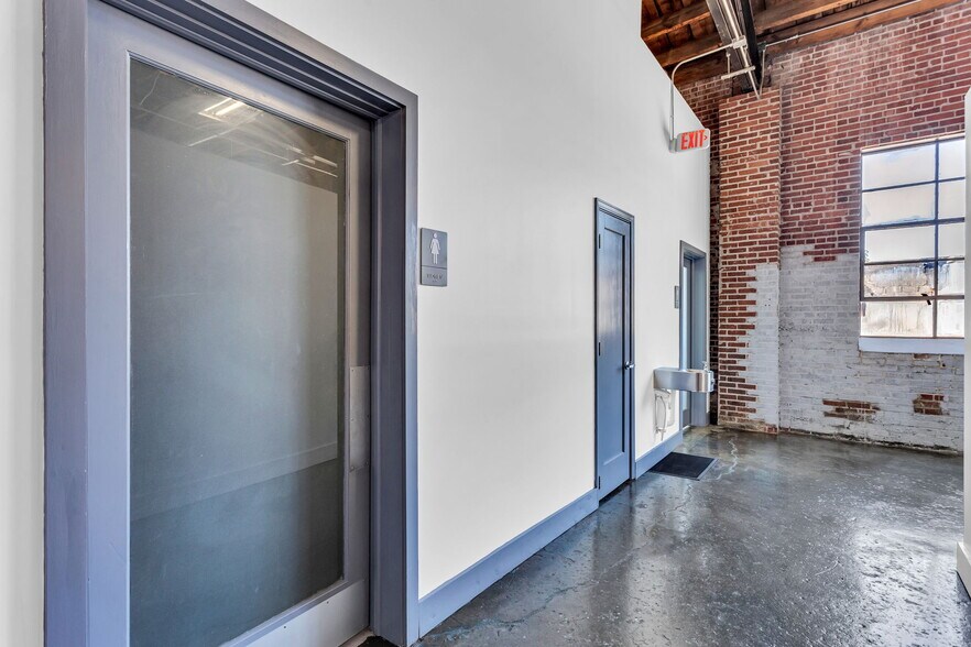 More Photos Of 12461 Veterans Memorial Hwy, Douglasville Loft Creative Space For Lease