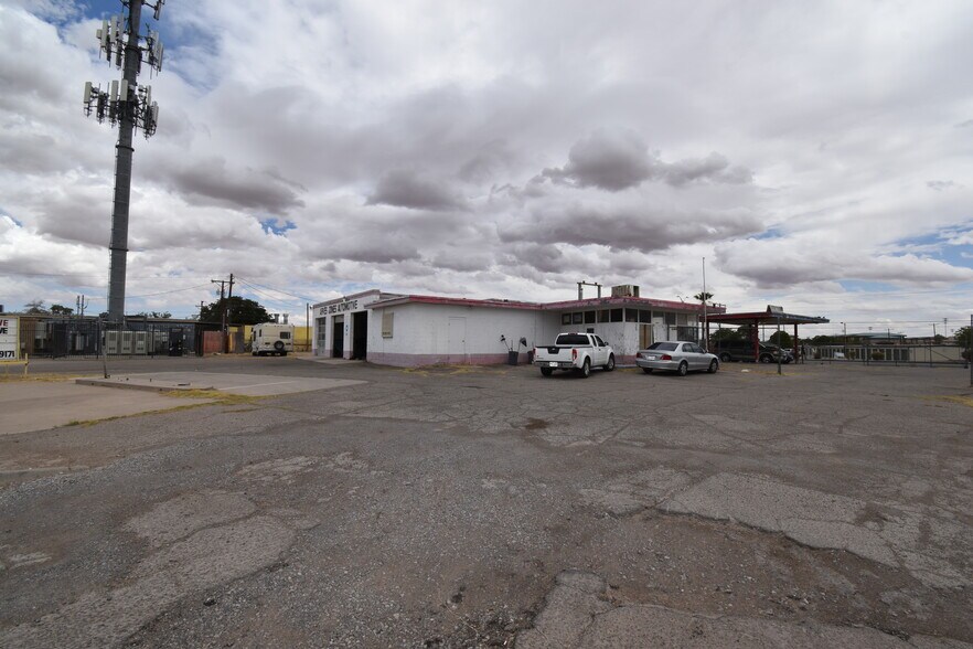 More Photos Of 10105 Dyer St, El Paso Auto Repair For Sale