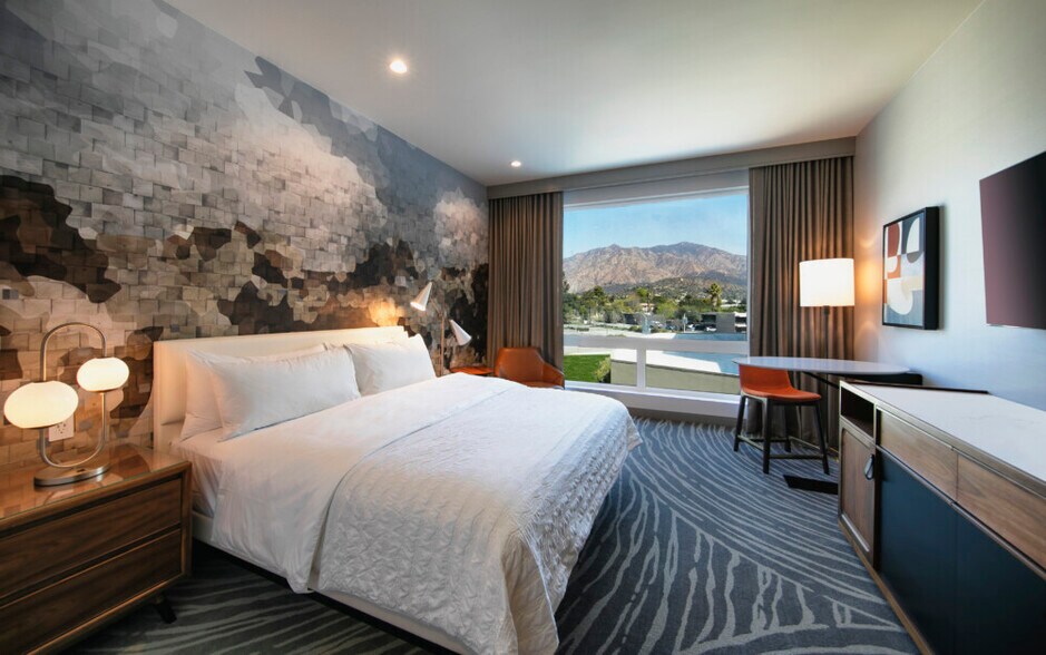 More Photos Of 130 W Huntington Dr, Arcadia Hotel For Sale
