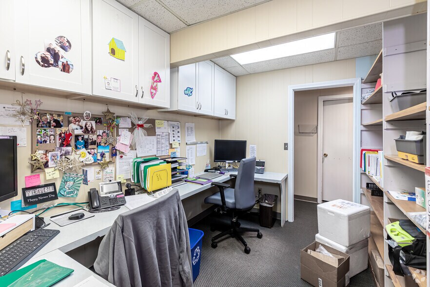 More Photos Of 70 Heminway Park Rd, Watertown Medical For Lease