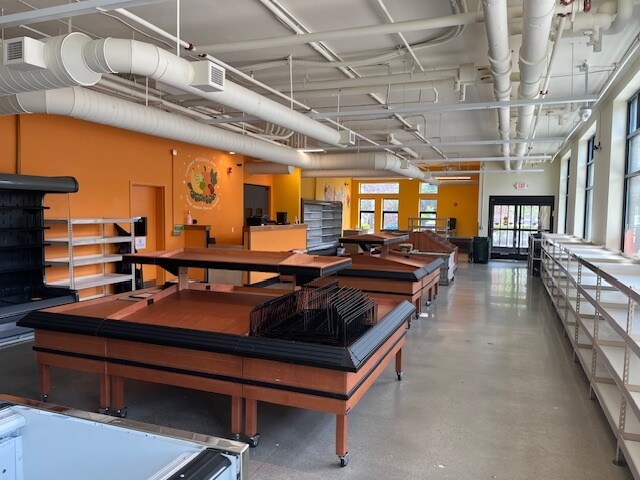 More Photos Of 135 Lafayette St, Salem Apartments For Lease