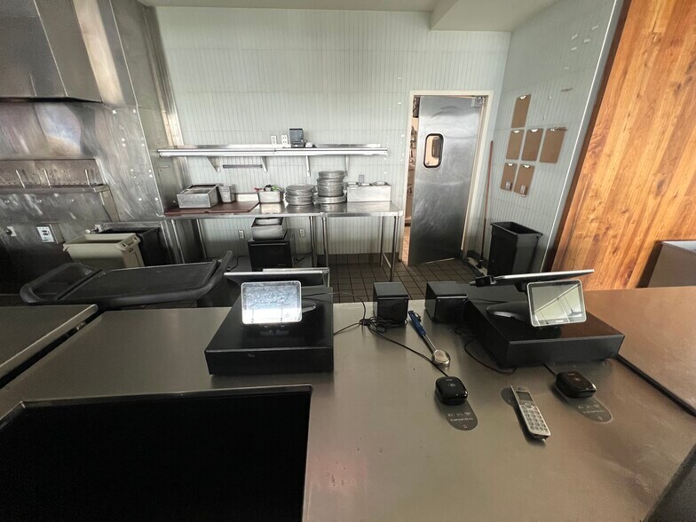 More Photos Of 5555 Laval Rd, Arvin Freestanding For Lease