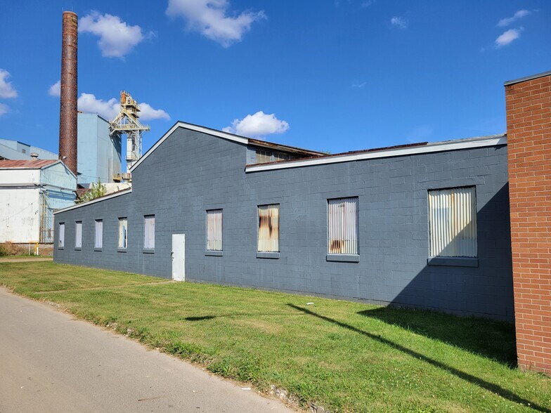 Primary Photo Of 1117 W Mulberry St, Lancaster Manufacturing For Sale