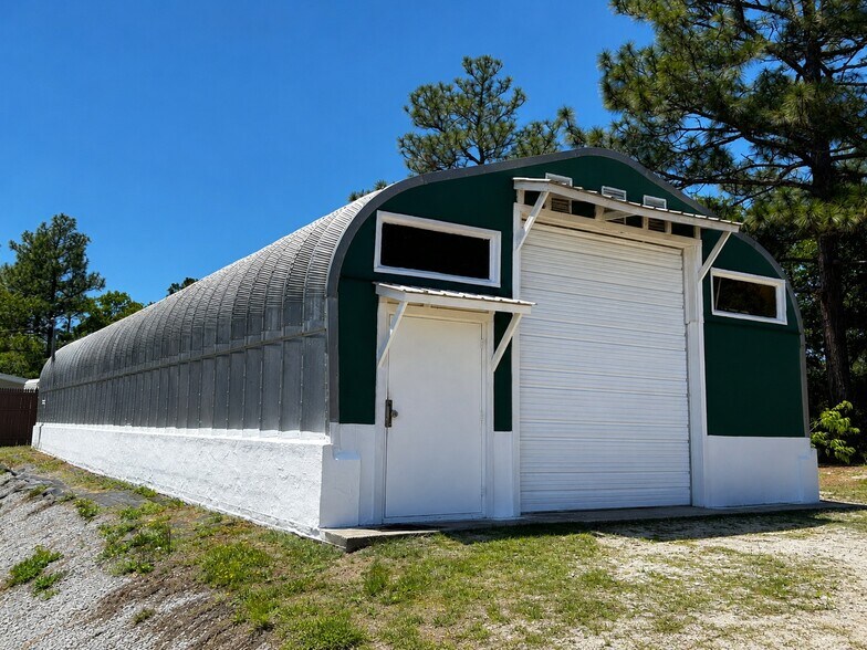 More Photos Of 2040 S Lake Dr, Lexington Light Distribution For Sale