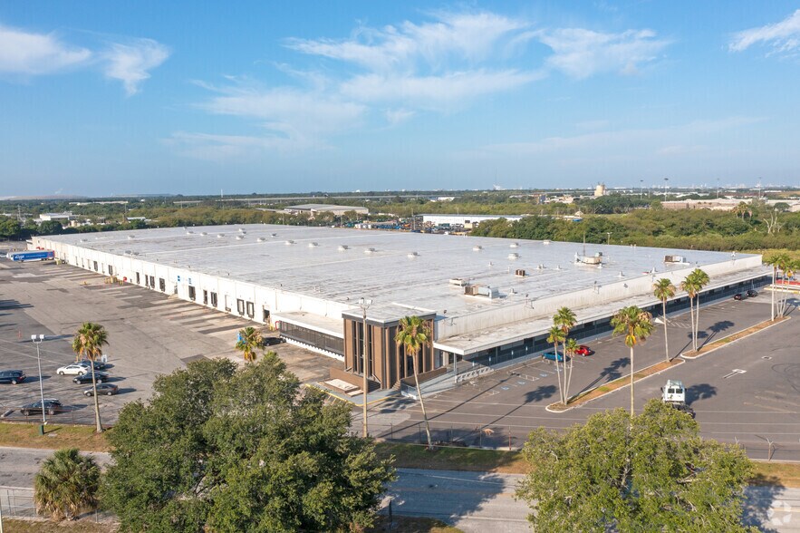More Photos Of 8108 Krauss Blvd, Tampa Unknown For Lease