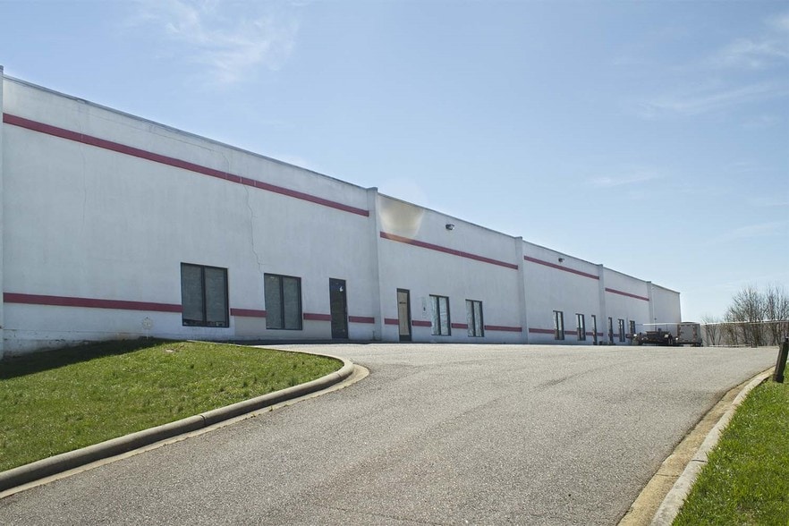 More Photos Of 159 Barley Park Ln, Mooresville Manufacturing For Lease