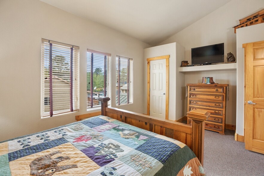 More Photos Of 777 E Highway 24, Woodland Park Hotel For Sale
