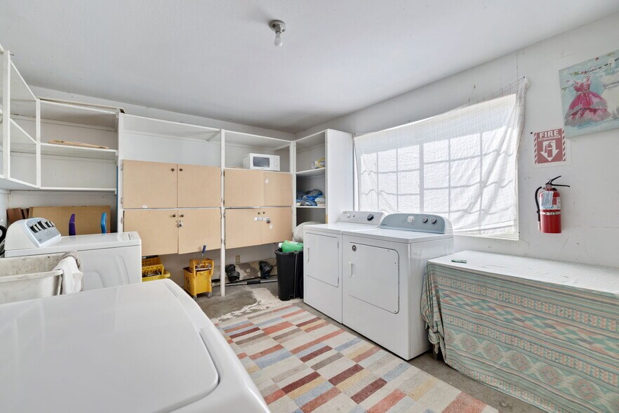 More Photos Of 12900 Soda Lake Rd, Santa Margarita Hotel For Sale