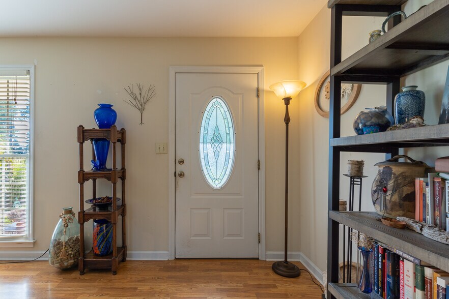 More Photos Of 1537 Jackson St, Locust Grove Office Residential For Sale