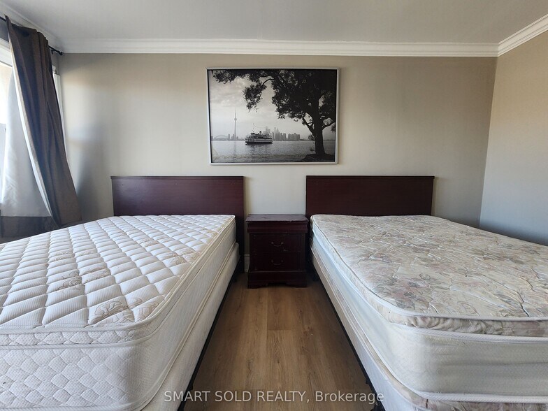 More Photos Of 20590 Highway 11, Bradford West Gwillimbury Hotel For Sale