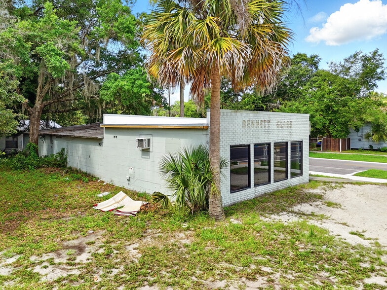 More Photos Of 1321 St Johns Ave, Palatka Service For Sale