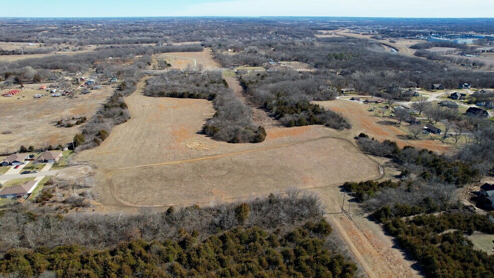 More Photos Of NW 37th St, Topeka Land For Sale
