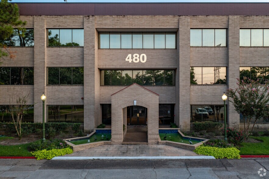 More Photos Of 480 North Belt Fwy, Houston Office For Sale