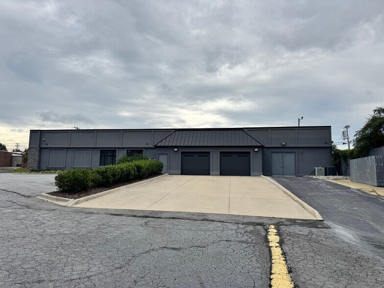 More Photos Of 101 Neal Pl, High Point Office For Lease