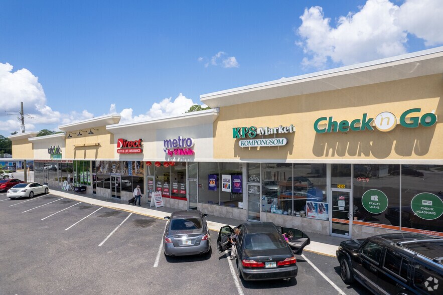 Primary Photo Of 5839-5909 University Blvd W, Jacksonville Storefront For Lease